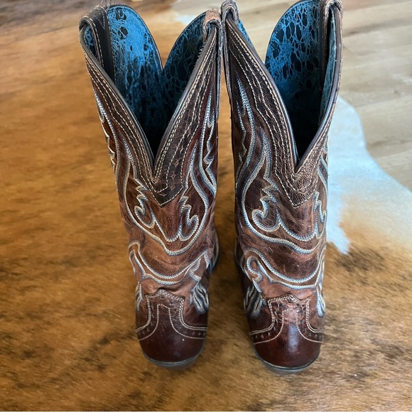 Boots - Picture 5 of 11